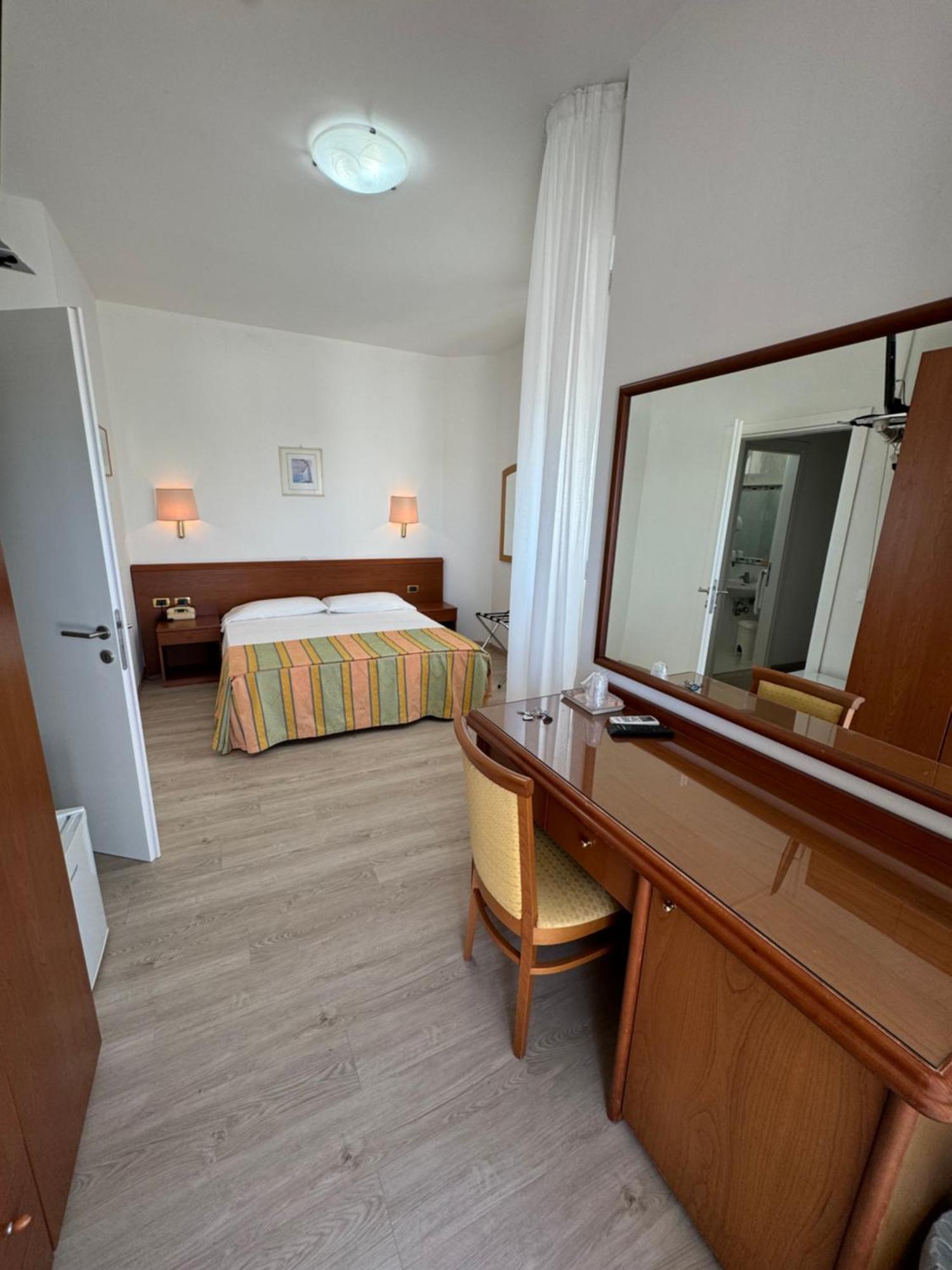 Hotel San Francisco Lignano Sabbiadoro Luaran gambar