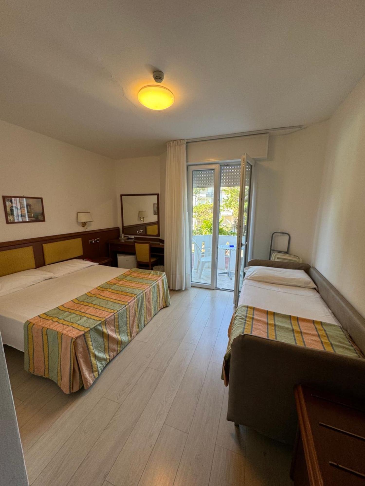 Hotel San Francisco Lignano Sabbiadoro Luaran gambar